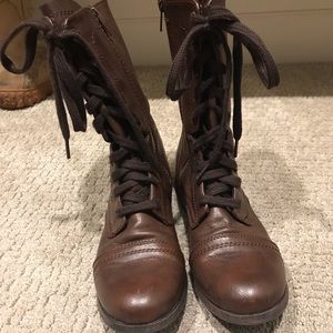 Target combat boots